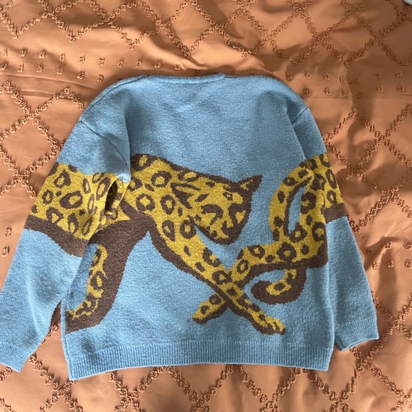 Cheetah cat graphic sweater - Picture 4 of 5